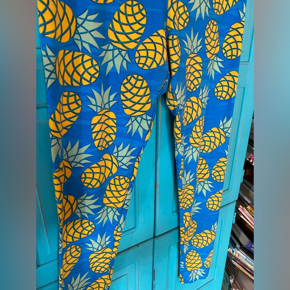LulaRoe Pineapple Leggings super Soft Athleisure Athletic Comfy Loungewear
